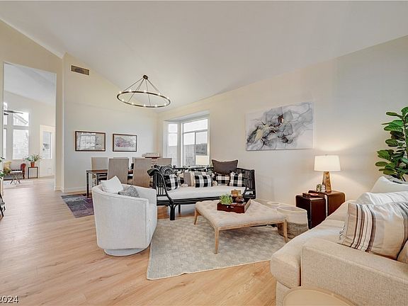 3rd image of 9516 Cedar Heights Ave