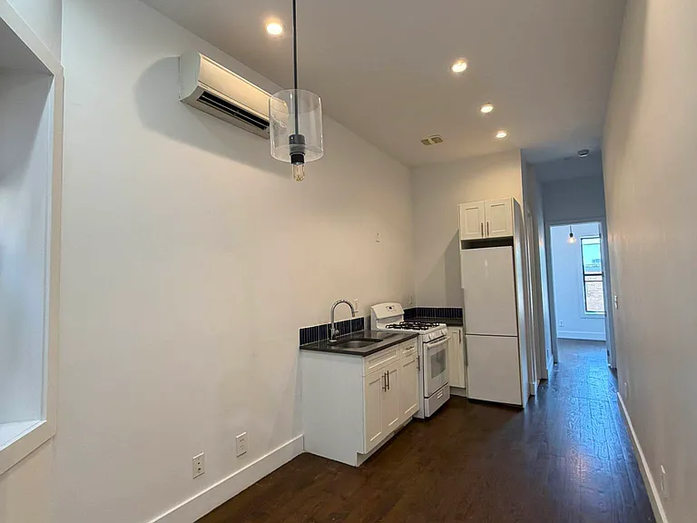 63 Malcolm X Blvd #4R — Photo 2