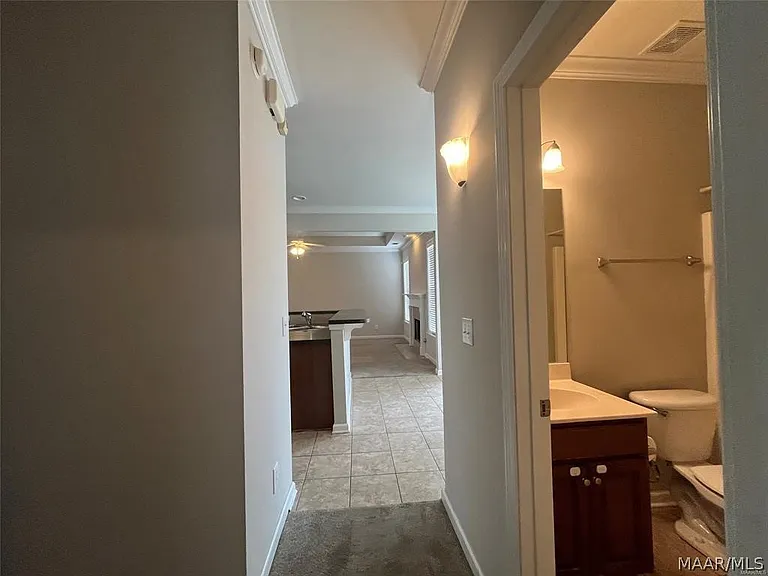 9515 Helmsley Cir — Photo 20