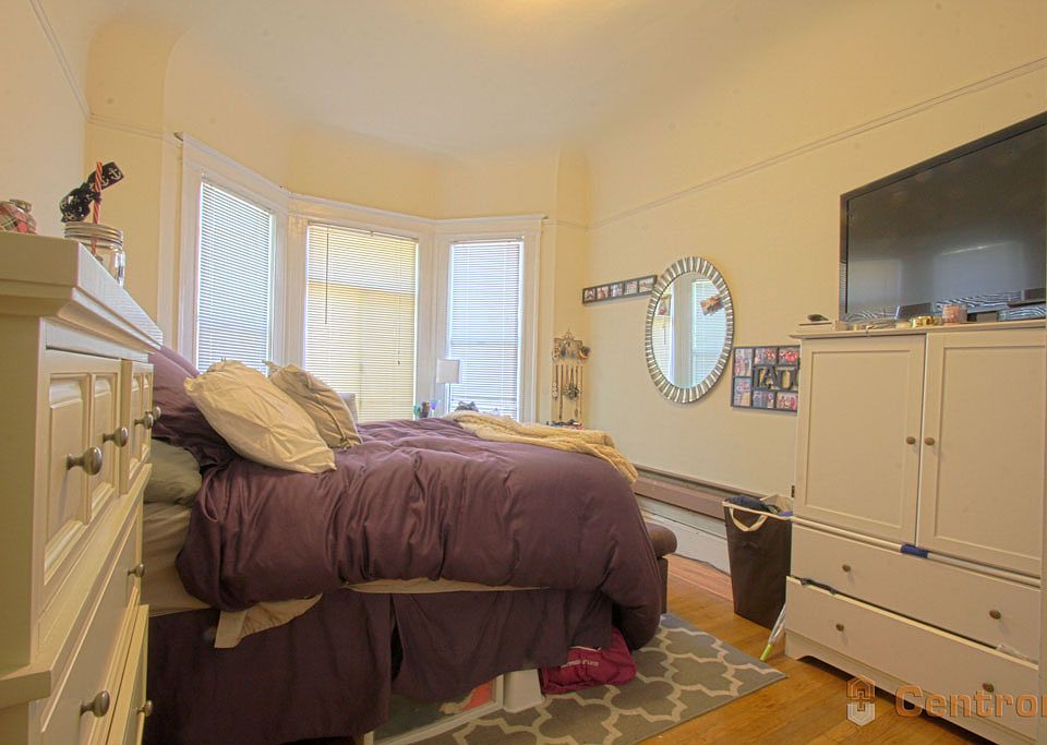 1st image of 1460 Clay St #9A