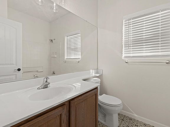 5th image of 45039 W Balboa Dr