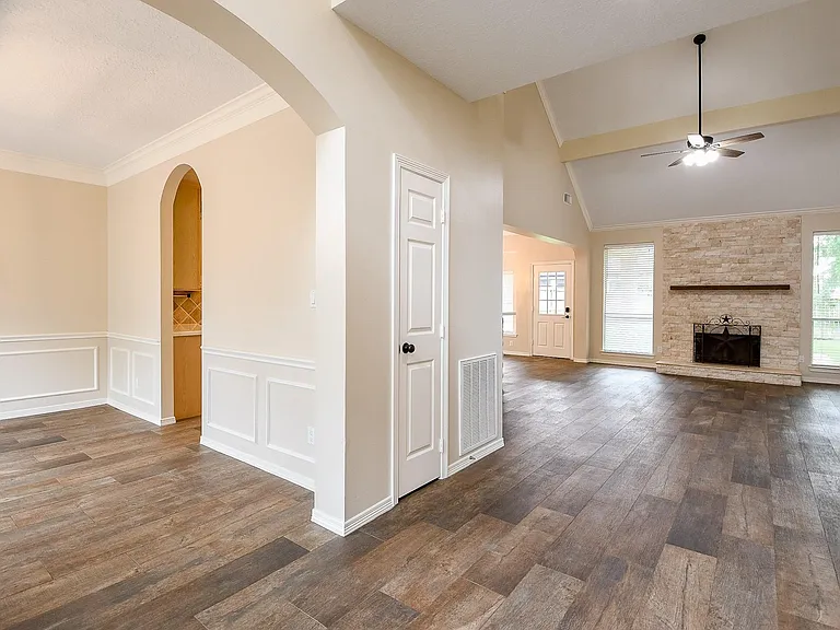 241 Blue Hill Dr — Photo 5