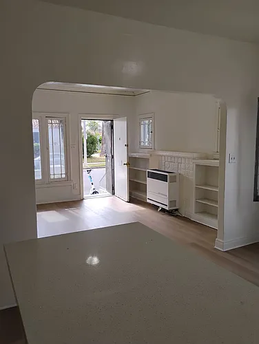 2229 Vineyard Ave Photo 1
