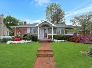 494 Whittier Ave, Levittown, NY 11756