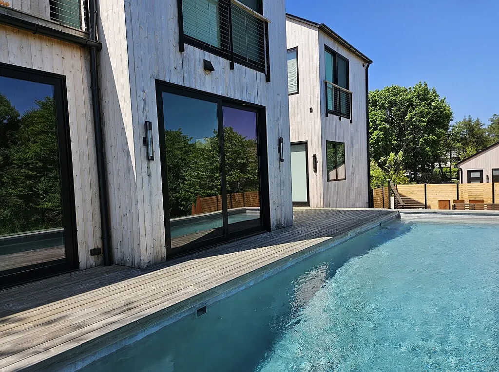 Modern Zen Beauty On The Beach, Heated Pool, Jamesport Bayfront! — Photo 4