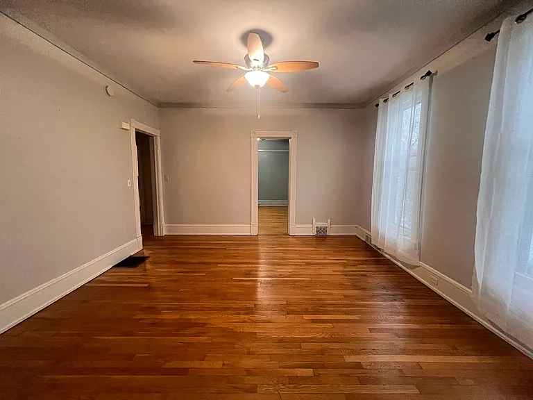 317 Henry Ave SE — Photo 7