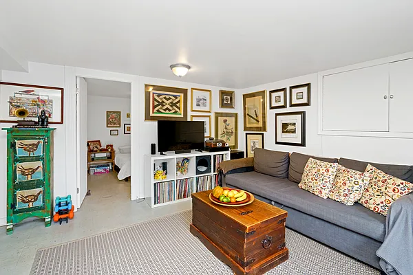 Rented by Compass | media 12