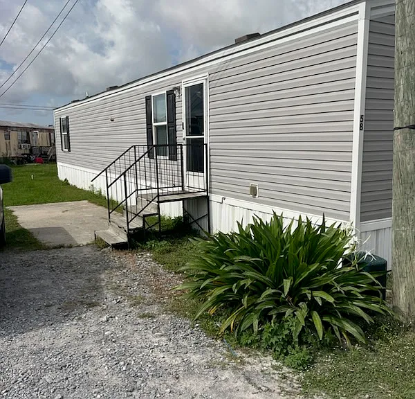 1836 N East Ave — Photo 12