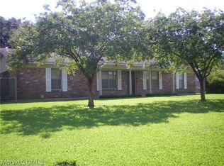 1307 Pawnee Cir, Saraland, AL 36571