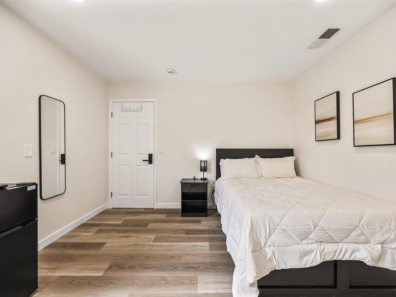 4 bed, 3.0 bath, 1732 sqft, $1,191 — Photo 3