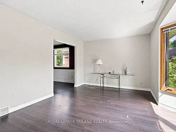 5th image of 184 Chesham Pl