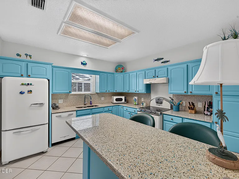 6447 Engram Rd — Photo 10