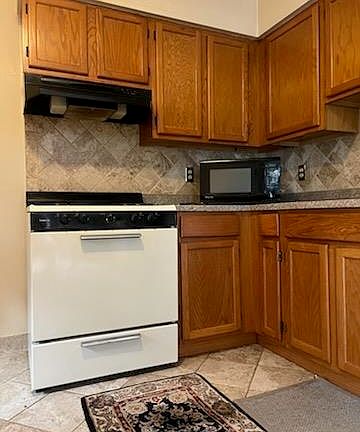 4th image of 700 Schuyler Ave APT A12