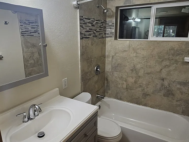 519 Jenkins Rd — Photo 8