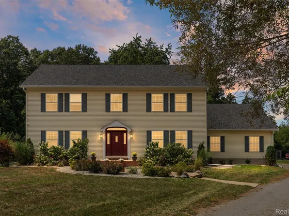 21280 Merriman Rd, New Boston, MI 48164
