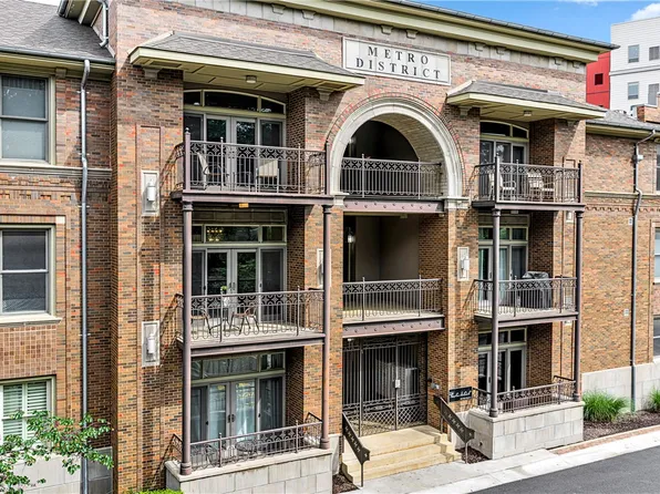 600 W Meadow St APT 206, Fayetteville, AR 72701