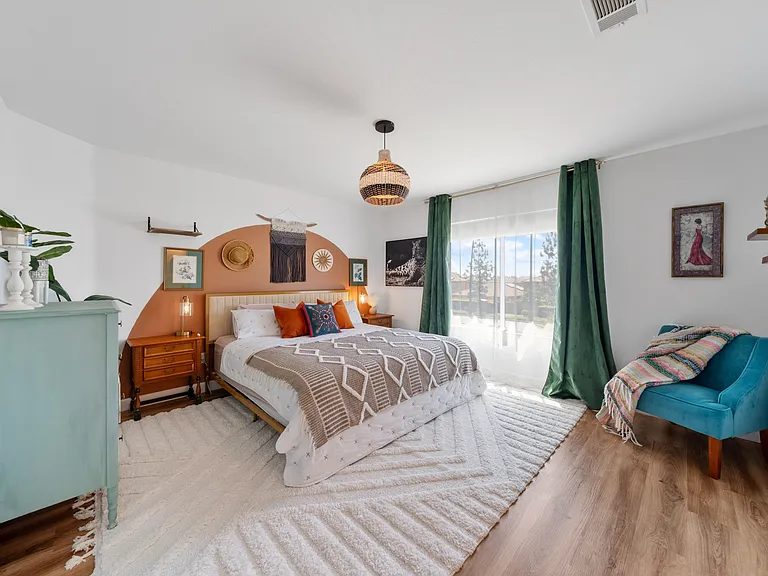 565 Alderbery Ln — Photo 6