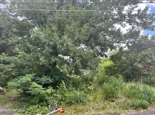 823 Gresham Rd, Knoxville, TN 37918