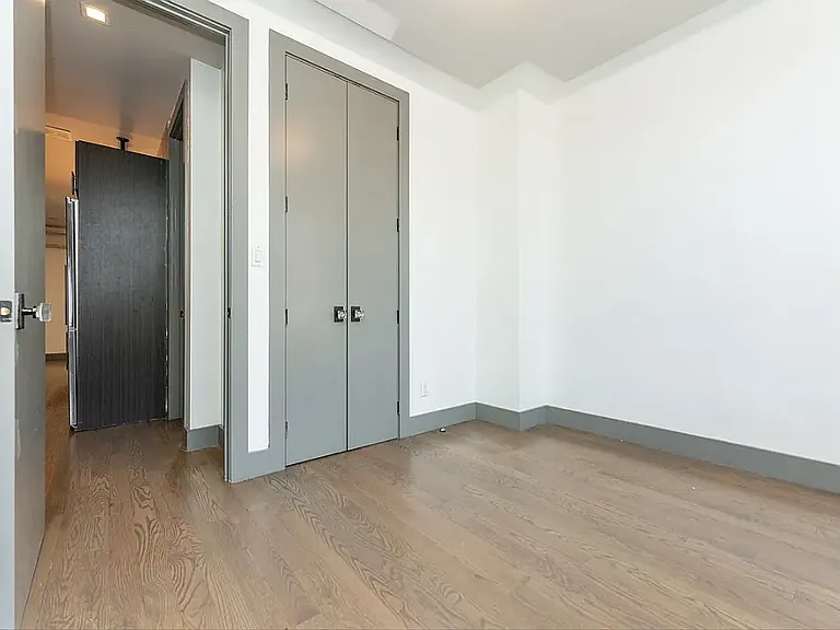 1649 Summerfield St #2A — Photo 5
