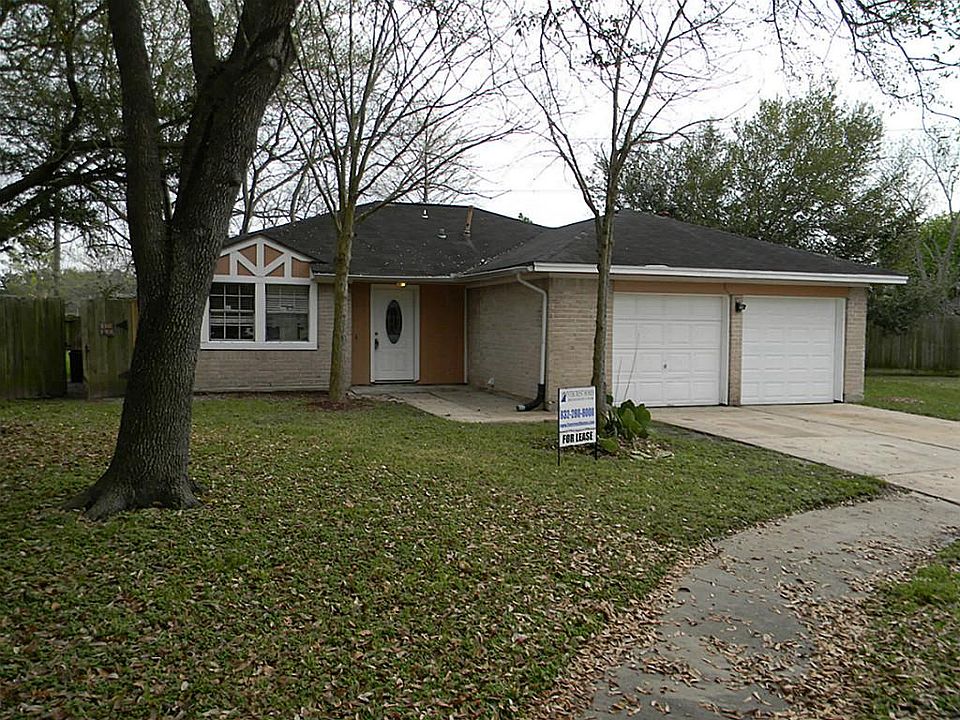 1st image of 16203 Camino Del Sol Dr