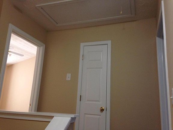 3rd image of 129 Pearl Chambers Dr
