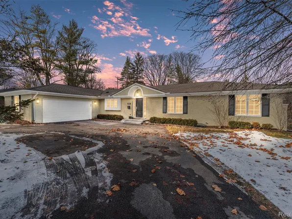 174 Hillboro Dr, Bloomfield Hills, MI 48301
