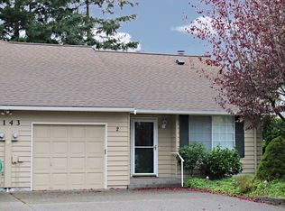 1143 SW Barrington Dr, Oak Harbor, WA 98277
