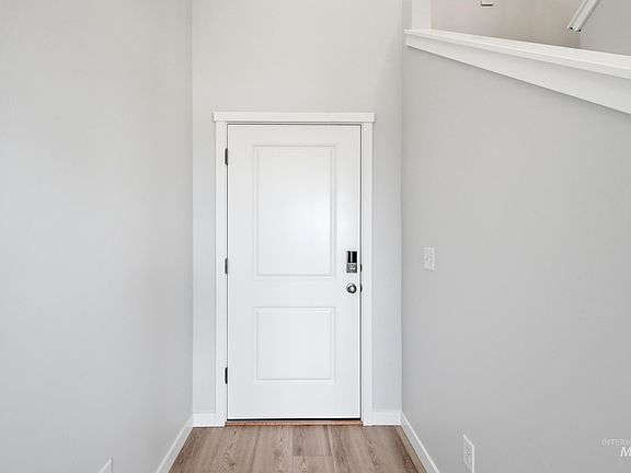 2nd image of 10784 Rutland St