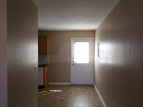 3rd image of 2814 Cantabrian Dr APT B