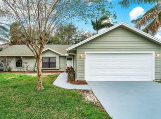 106 SW Airview Ave, Port Saint Lucie, FL 34984