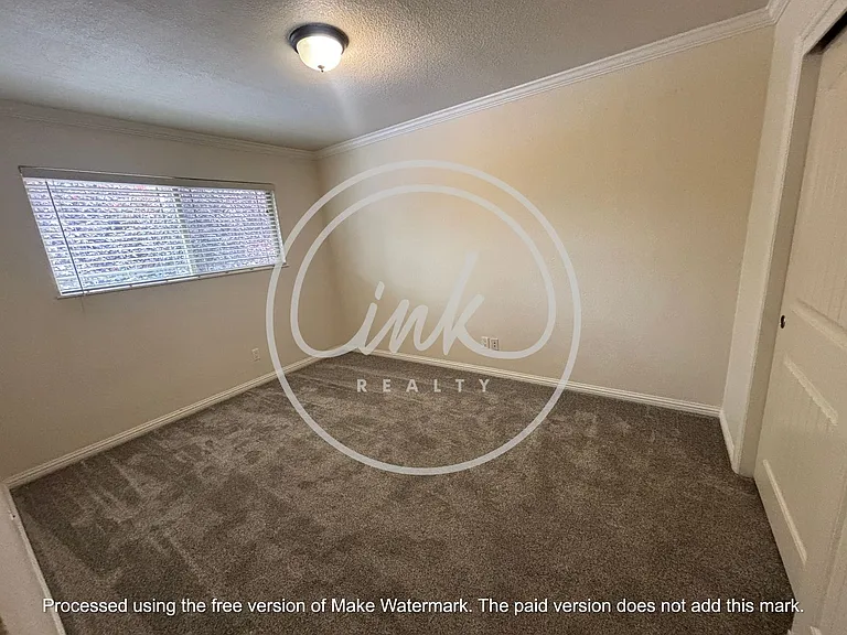 1038 Riverview Dr — Photo 12
