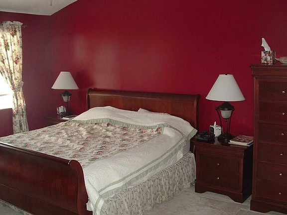 Vaulted Master Suite!