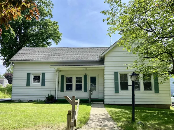 458 N Lake St, Culver, IN 46511