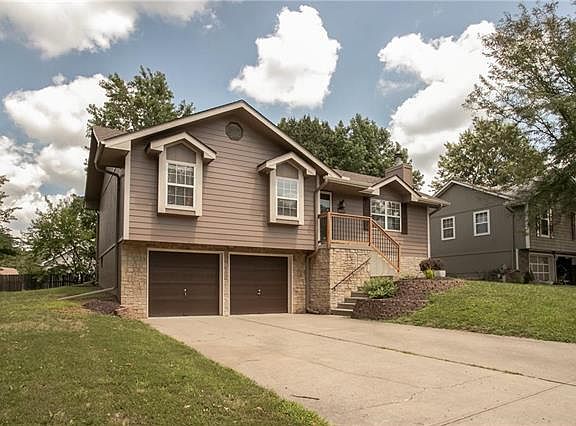 3rd image of 1047 SW Twin Creek Dr