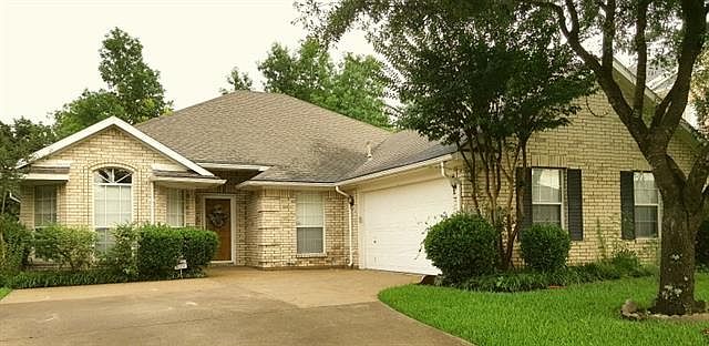 1st image of 602 Baltusrol Cir