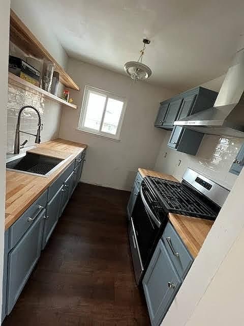 2nd image of 11531 Garnet Way