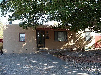2nd image of 940 Palomas Dr SE