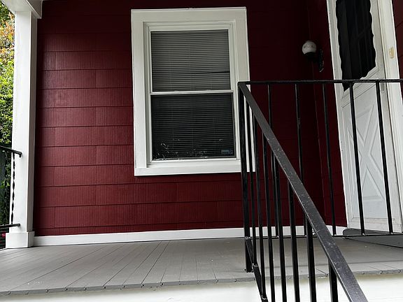 3rd image of 3315 Rosewood Ave