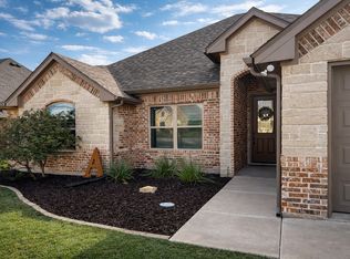 3103 White Horse Ct, Granbury, TX 76049