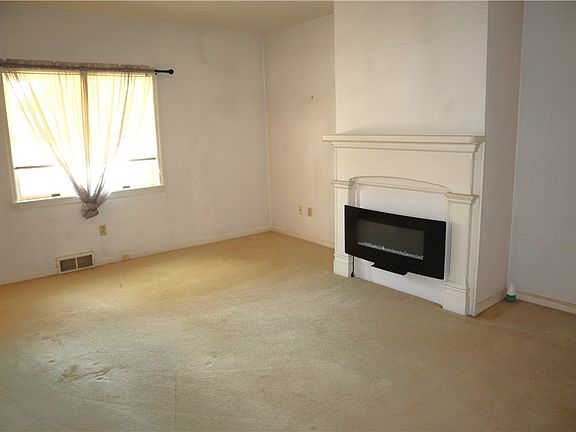 5th image of 308 College Ave