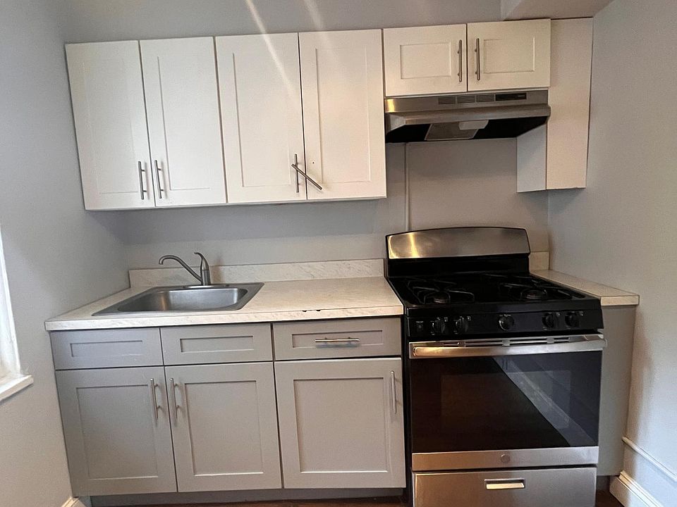 1st image of 60 Crawford St #8A