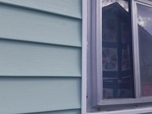 4th image of 223 Cedar Ave