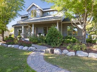 18374 Dell Dr, Eden Prairie, MN 55347