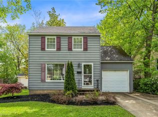 1547 Commodore Rd, Lyndhurst, OH 44124