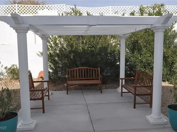 1680 Sombrero Dr, Las Vegas, NV 89169