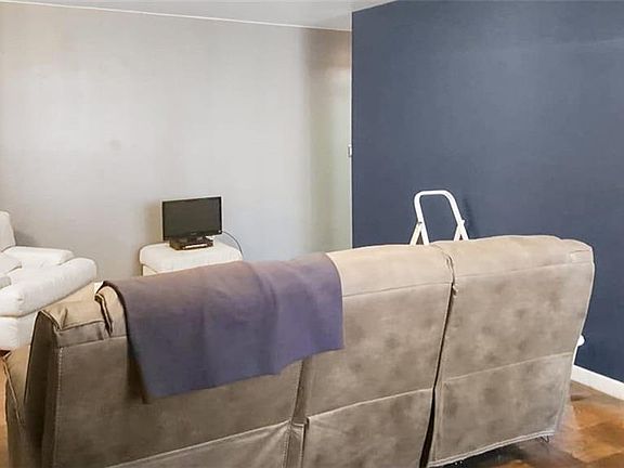 5th image of 101 Highland Ave APT 4H