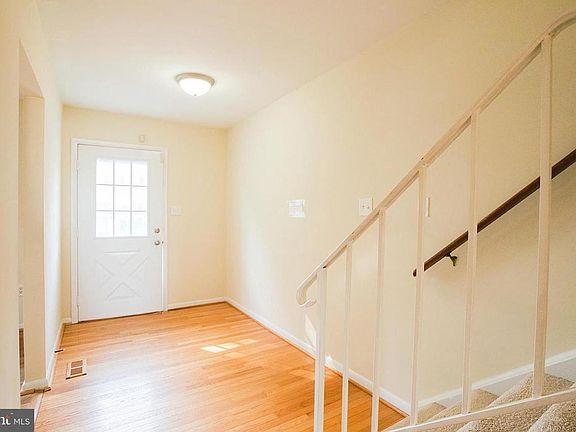 3rd image of 4381 Ensbrook Ln