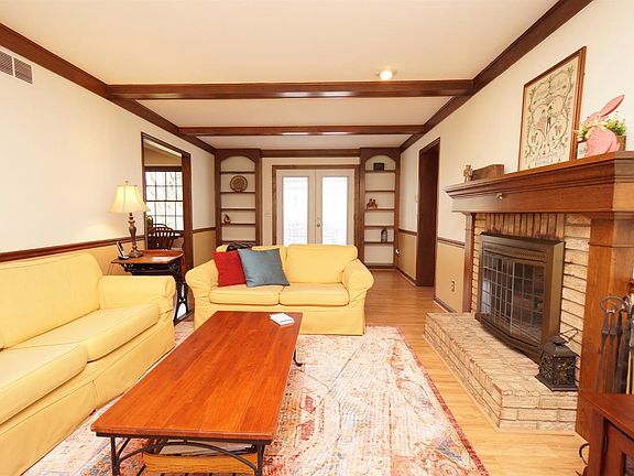 3rd image of 2289 Donnington Ln