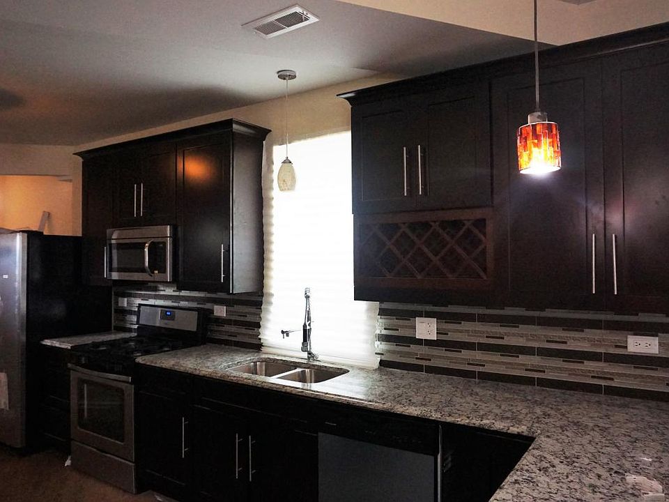 1st image of 4415 S Sawyer Ave #1R