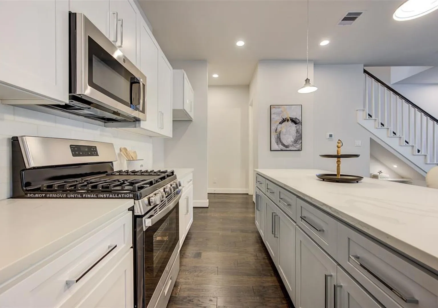 Beautiful Townhome located in Prime Houston Location — Photo 4